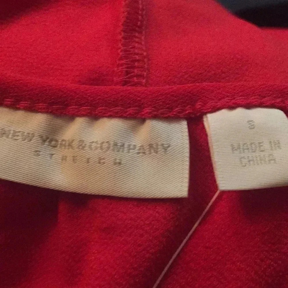 NY&Co Cold Shoulder Dress - Picture 6 of 8